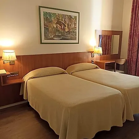 Europa Hotel 2*